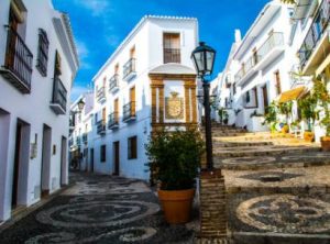 How Much Does It Cost to Paint a Villa in Mijas?